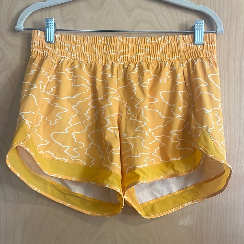 Athleta Mesh Run Racer Midrise Shorts